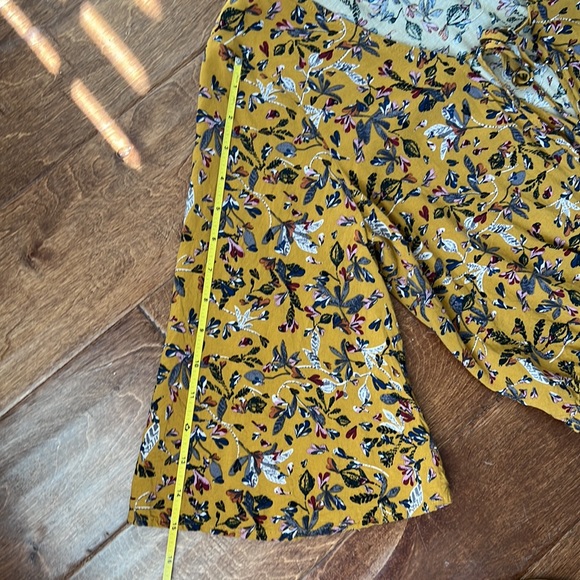 Cozy Casual Floral Wrap Wide Sleeve Crop Top - Picture 9 of 9